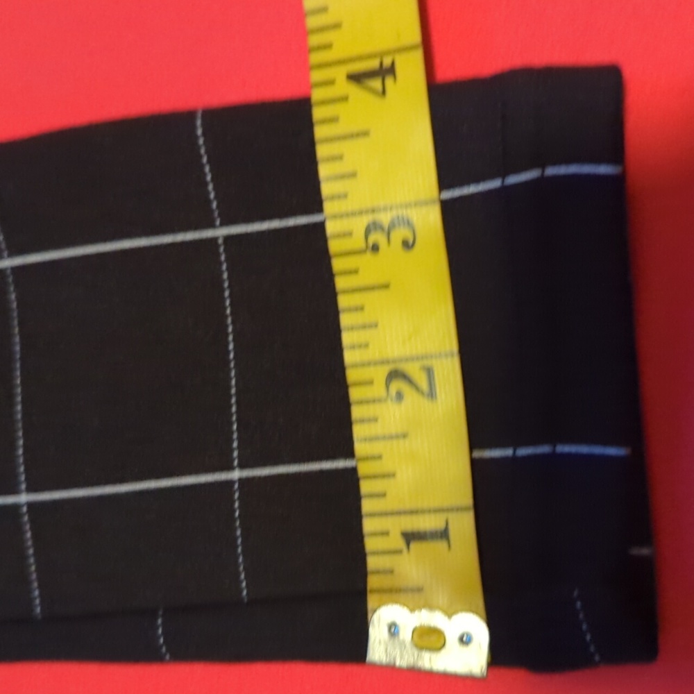 SWS ESSENTIALS Zipper Pocket Legging Small NWT - Picture 8 of 14